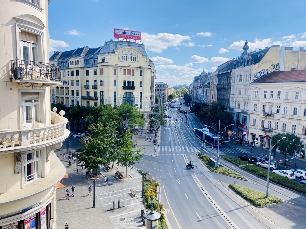 Eladó Budapest VII. kerület Lakás (téglaépítésű)